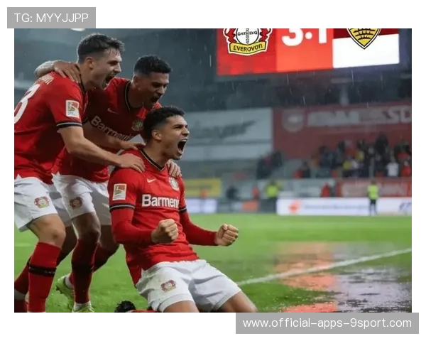 3-1大捷，勒沃库森9人拼尽全力赢得德甲首胜，勒沃库森主帅