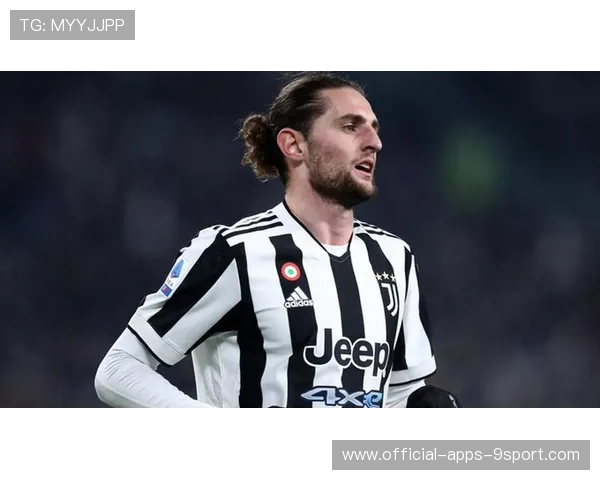 拉比奥拦截成功，尤文快速推进形成威胁，拉比奥踢什么位置